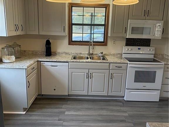 4th image of 73 Morrison Ln
