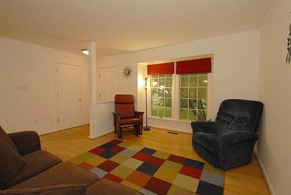 2nd image of 2226 W Palace Green Ter