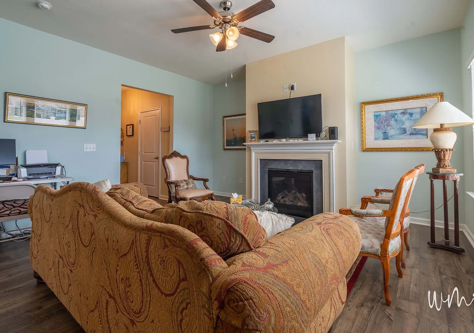3 bed and 2.5 bath house with 2 car garage near ETSU - move in ready — Photo 3