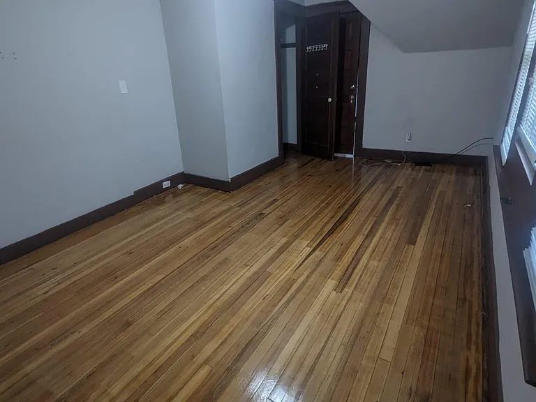 89 Hubinger St #3A — Photo 4