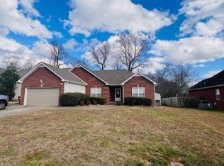 3275 Twelve Oaks Blvd, Clarksville, TN 37042
