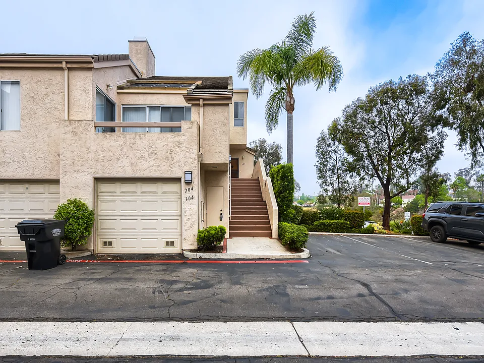 6116 Calle Mariselda #304