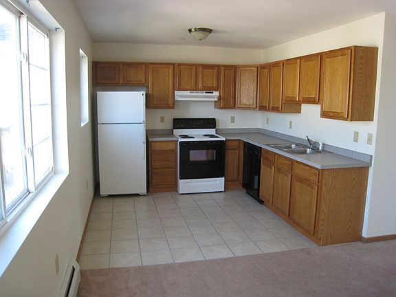 3rd image of 1021 Hancock St APT 4