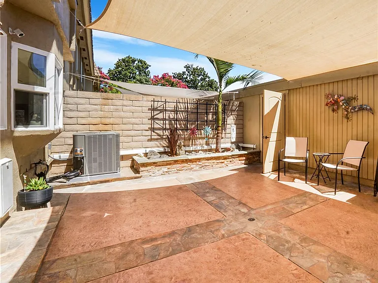 18195 Canyon Ct — Photo 17