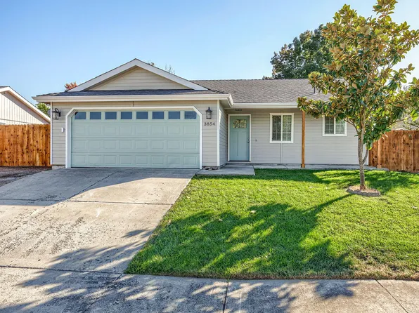 3854 Francine Ct, White City, OR 97503