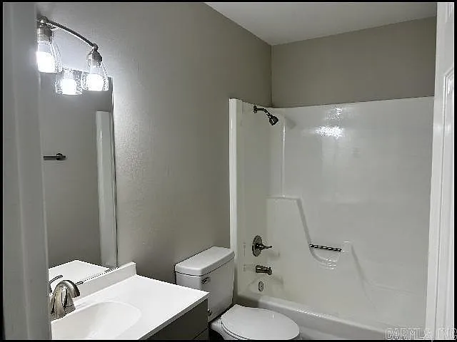 16 Kingspark Dr — Photo 8