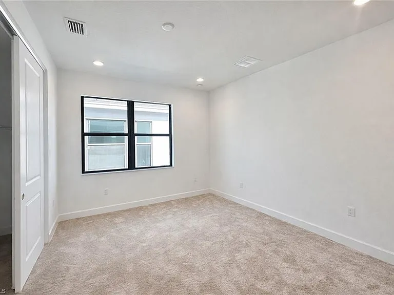 12770 Woodbury Dr — Photo 20