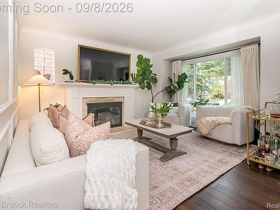 4th image of 1533 Mansfield Rd