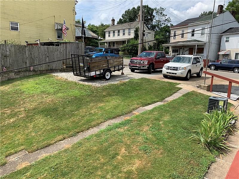 2nd image of 3156 Shadeland Ave