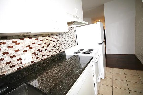 Rented by Highline Residential | media 15