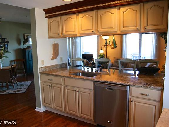 5th image of 1100 Oyster Cove Dr