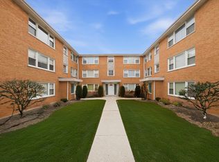 6925 W 64th Pl #3F, Chicago, IL 60638