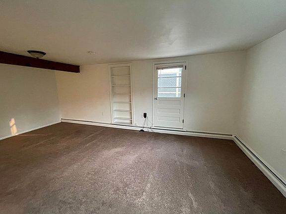 4th image of 146 Walnut St APT 2B