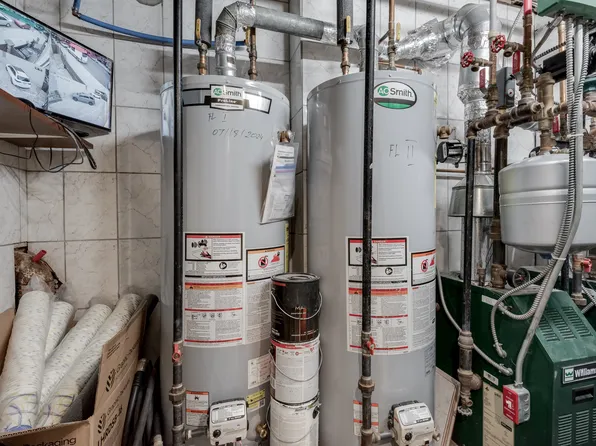 2020 Bleecker Street image 35 of 35