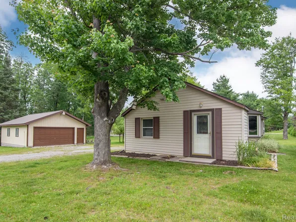 2433 E Fox Rd, Lincoln, MI 48742