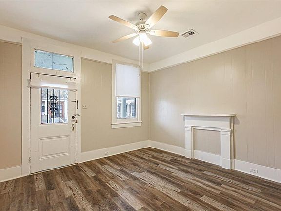 3rd image of 3709-11 Constance St