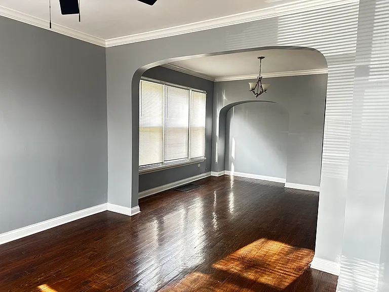 12026 S Lafayette Ave — Photo 3