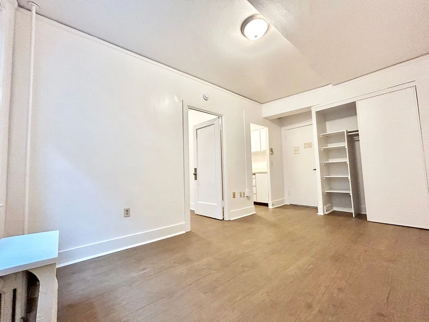 Burlingame Apartments — Photo 3