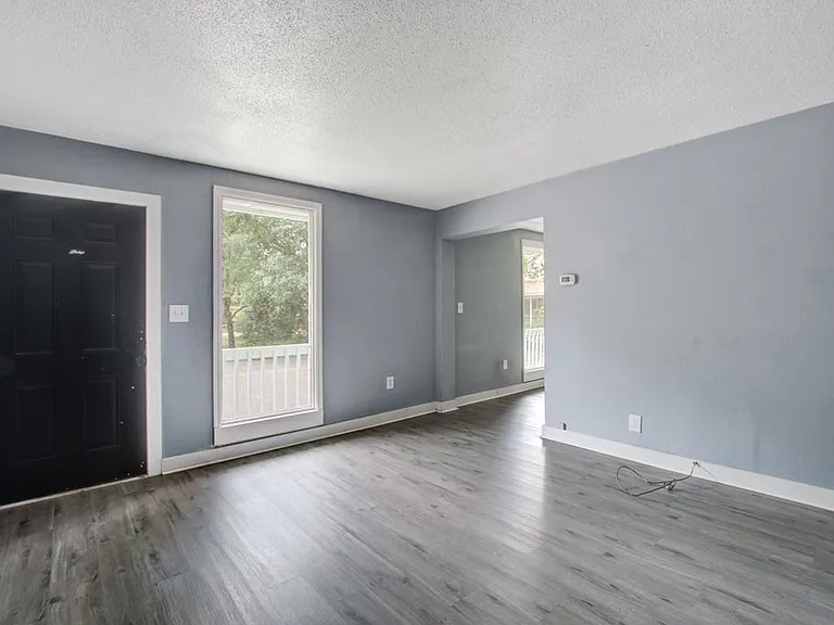 2307 S Fraser St — Photo 21