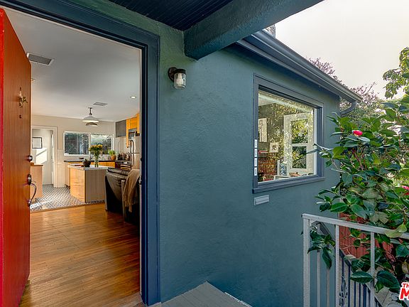 4th image of 2210 India St