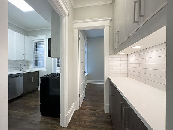 5th image of 1357 W Berwyn Ave APT 3
