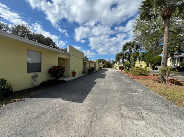17355 Bush Rd APT B, Jupiter, FL 33458