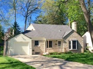 4725 W Jackson Park Dr, Milwaukee, WI 53219