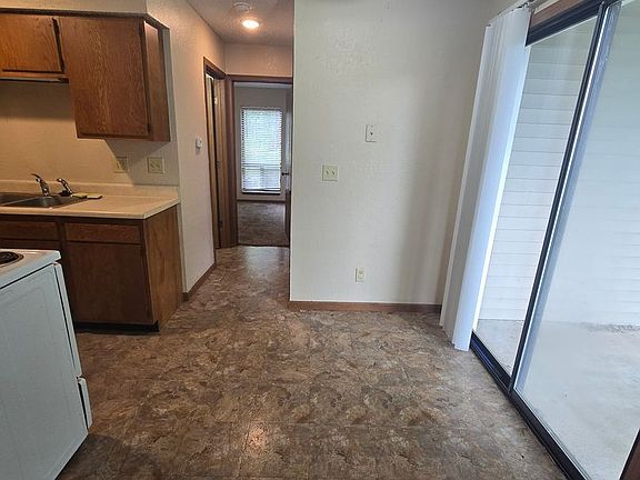 5th image of 854 Highway D #36