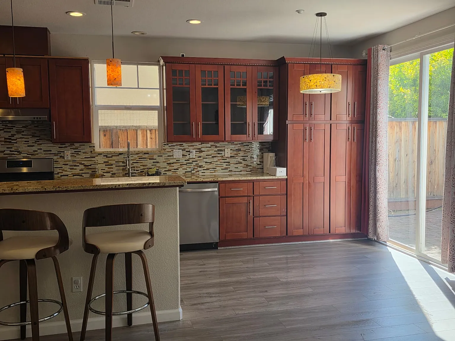 4 bed, 1997 sqft, $5,500 — Photo 4