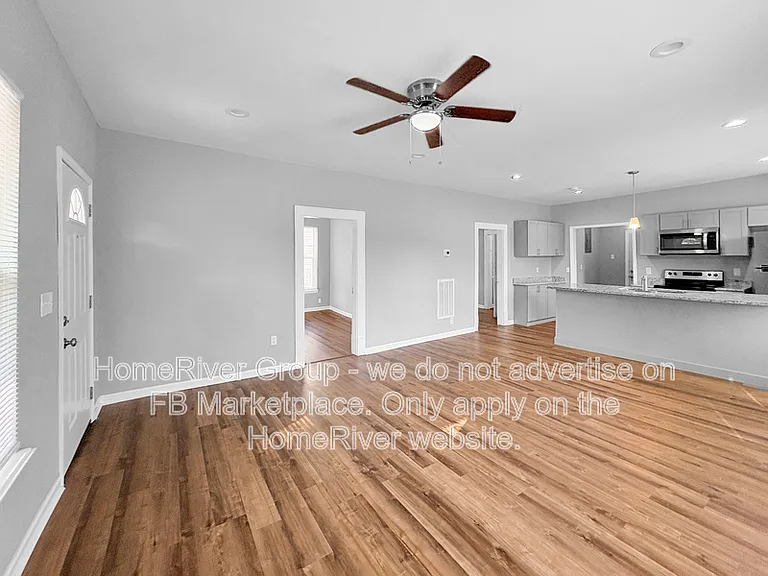 1219 N Chamberlain Ave — Photo 3