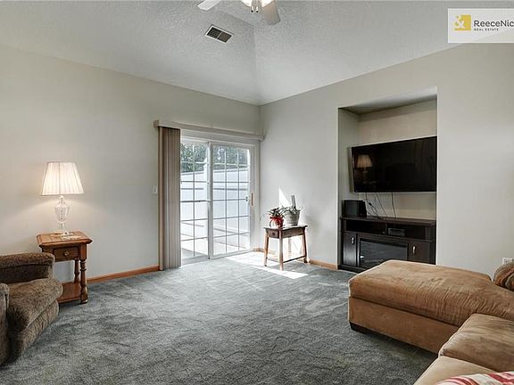 4th image of 2124 N 114th Ter