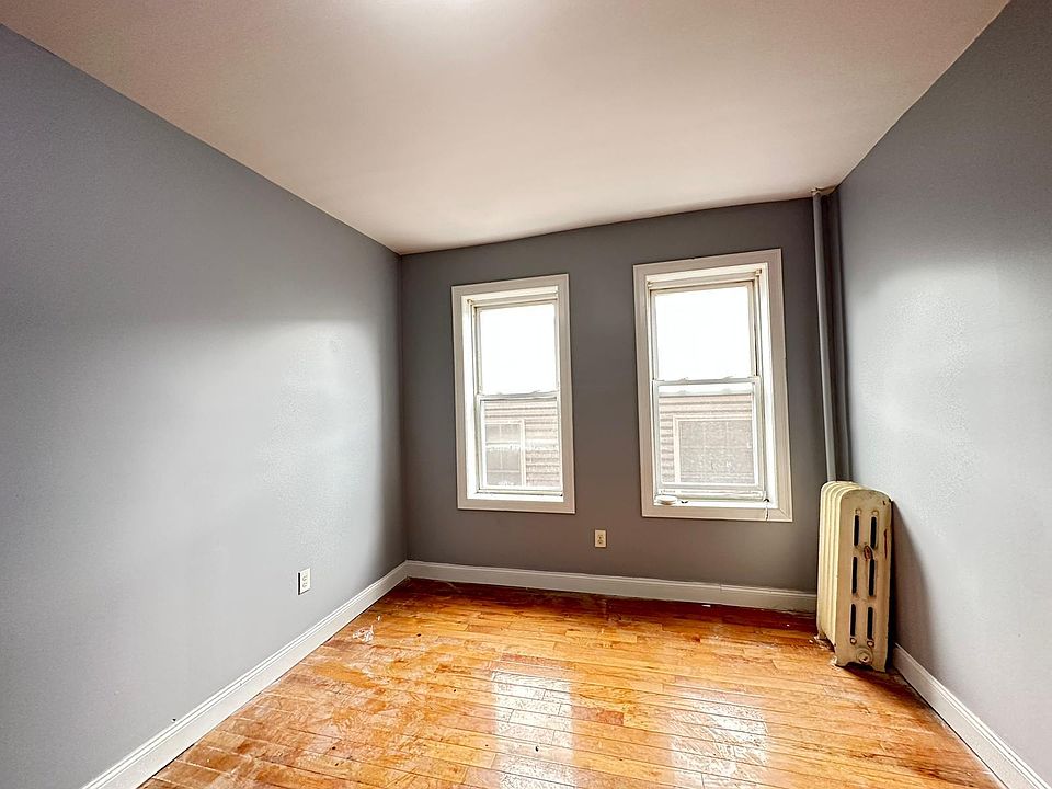 2nd image of 1200 Kennedy Blvd #33D