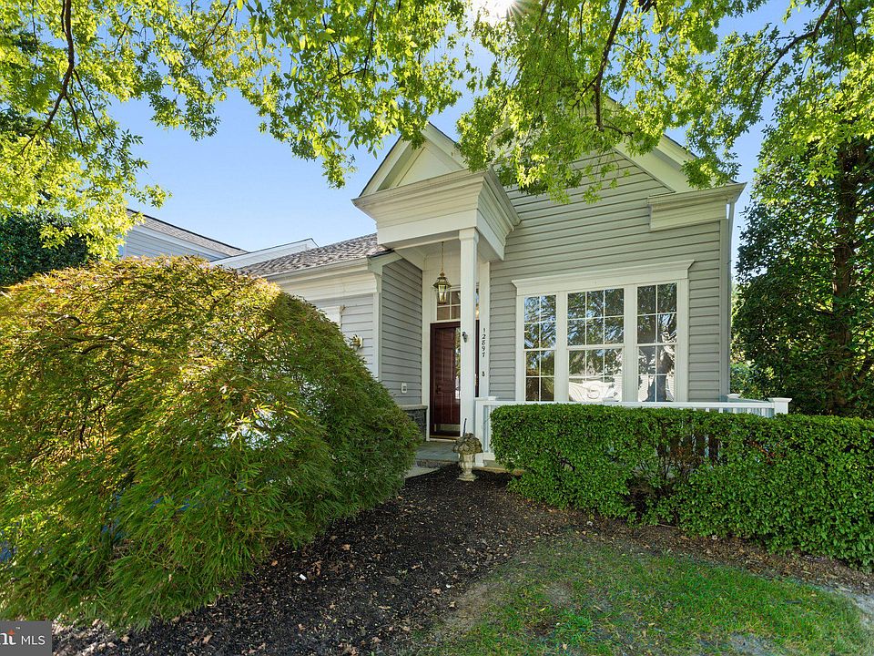 1st image of 12897 Dunbarton Dr