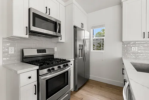 743 3/4 N Occidental Blvd #3/4 — Photo 3
