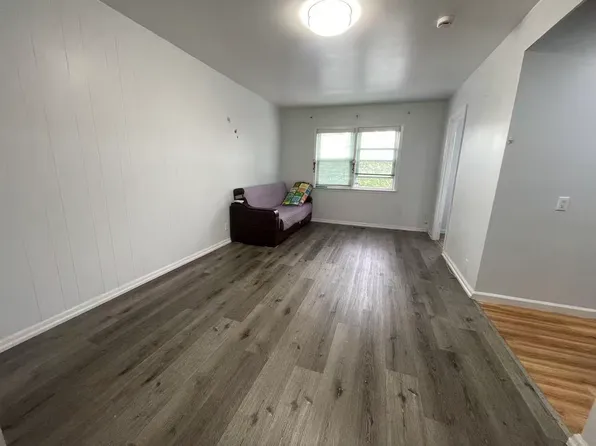 (undisclosed Address), Flushing, NY 11356