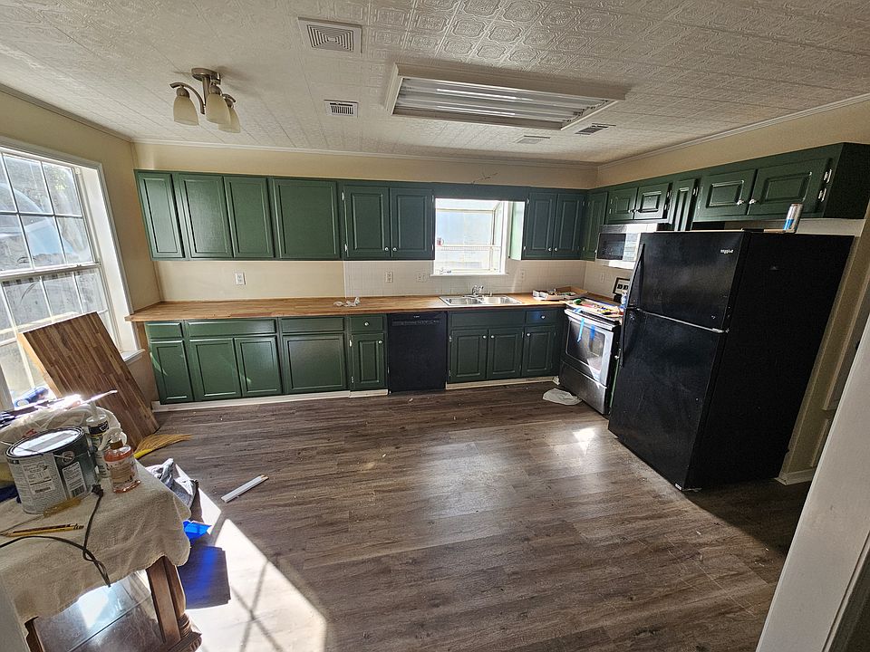 2nd image of 4586 Laurelwood Dr