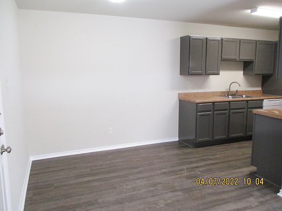 5th image of 8128 Marydean Ave