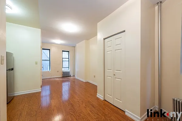 Rented by Link NY Realty | media 5