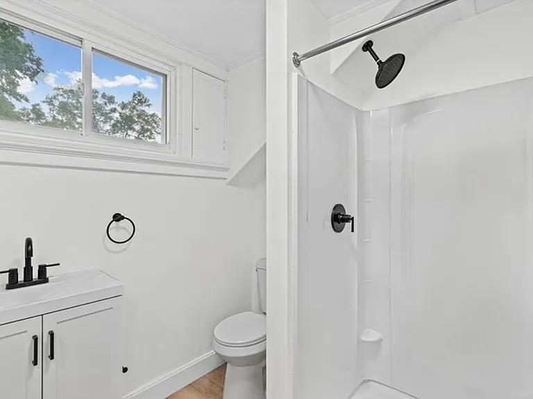 11319 E 10th St S — Photo 11