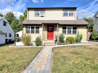 211 New Jersey Ave, Bergenfield, NJ 07621