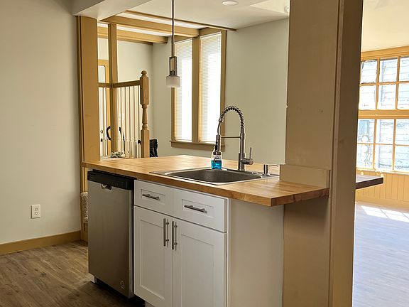 3rd image of 6519 Park Ave