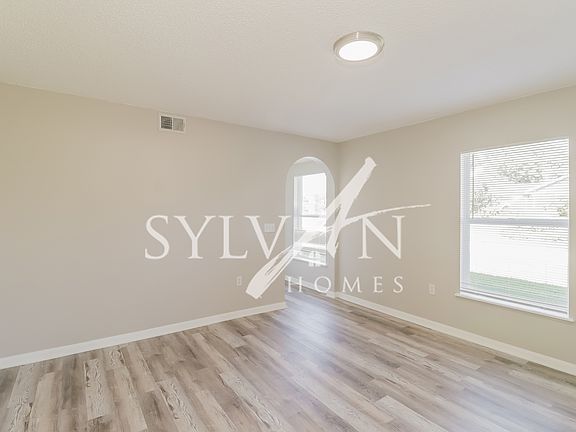 017-photo-living-room-11910881_10042022