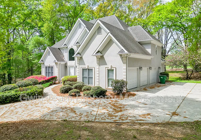 9345 Riverclub Pkwy — Photo 34