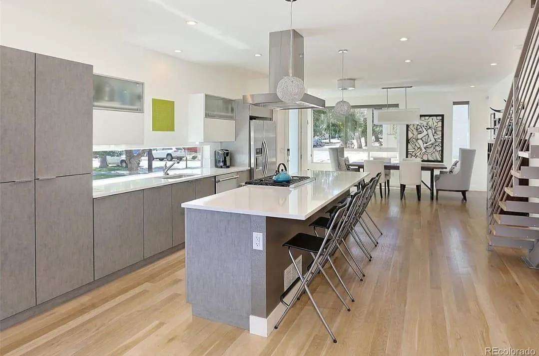 1225 W 35th Ave — Photo 3
