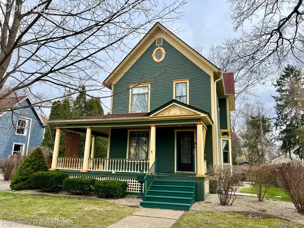 415 W Sibley St, Howell, MI 48843