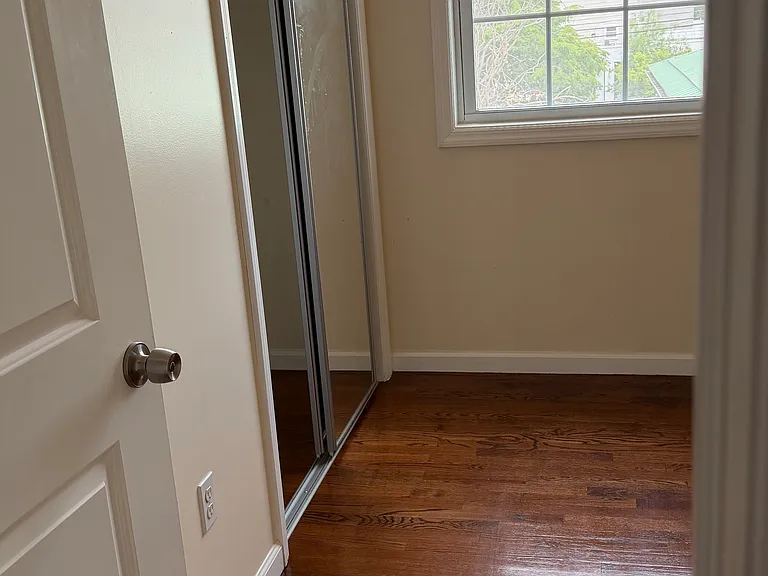 376 New York Ave #2 — Photo 8