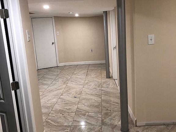 3rd image of 21104 99th Ave