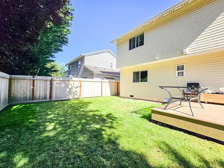 16952 Tulip Ln — Photo 19