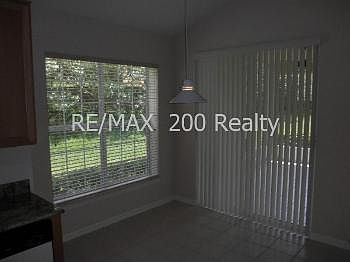 5th image of 7425 Green Tree Dr