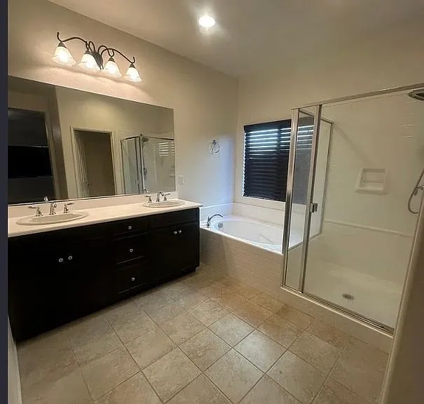 14245 Tierra Del Sur St — Photo 10